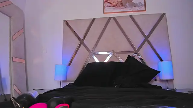 Lucia velez online show from 14, 3, 2026