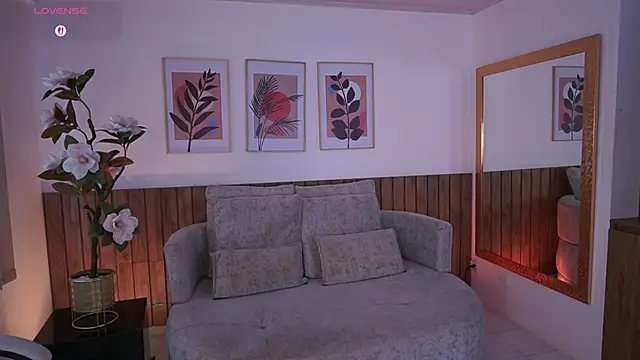 IvyGrabes online show from 7, 5, 2026