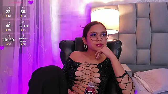 CarolineFyre online show from 11, 5, 2026