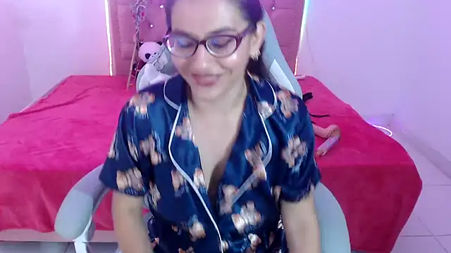 snowhot-69 online show from 12, 5, 2026
