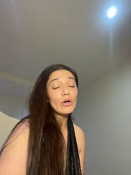 Emmablue10 online show from 7, 2, 2026