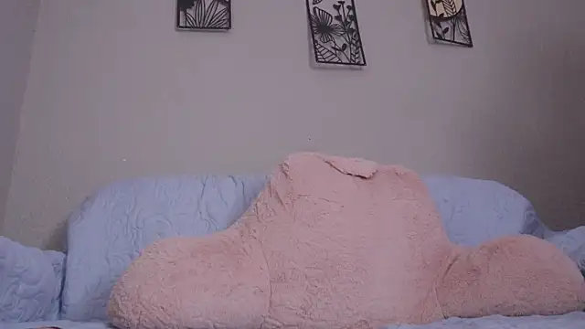 loveegirll1 online show from 5, 6, 2026