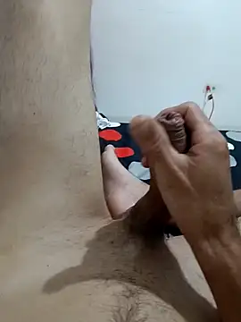 Snapshot of elvergon8721 chatting on 1, 4, 2026 elvergon8721 online show from 1, 4, 2026