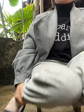 Snapshot of Luna-Kim chatting on 2, 2, 2026 Luna-Kim online show from 2, 2, 2026