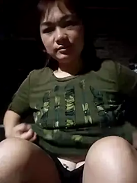 Snapshot of cute-hiphop chatting on 4, 5, 2026 cute-hiphop online show from 4, 5, 2026