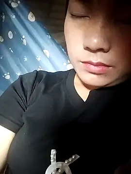 Snapshot of cute-hiphop chatting on 7, 5, 2026 cute-hiphop online show from 7, 5, 2026