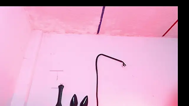 Girl Bondage online show from 17, 6, 2026