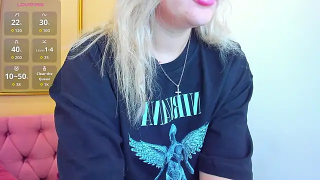 KatieBlossom  online show from 4, 2, 2026