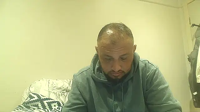 Snapshot of Und3rcntrol chatting on 27, 3, 2026 Und3rcntrol online show from 27, 3, 2026