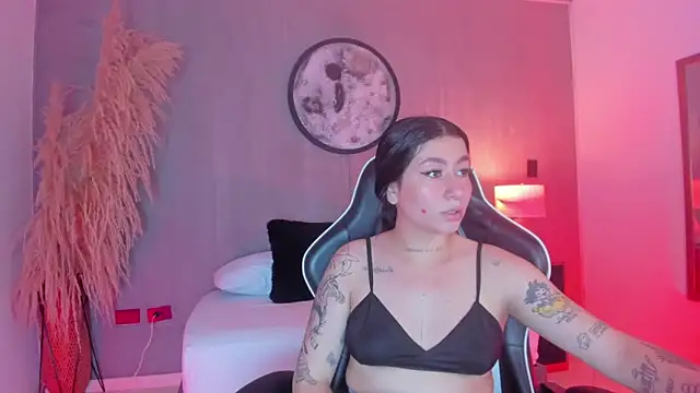 Snapshot of charlottee27_ chatting on 23, 5, 2026 charlottee27 online show from 23, 5, 2026