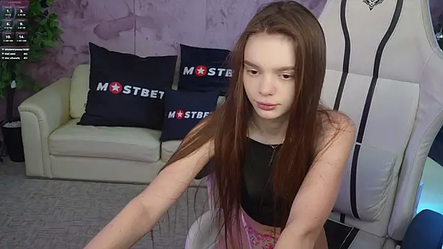 Snapshot of Zlata_Sky chatting on 17, 12, 2024 Zlata Sky online show from 17, 12, 2024