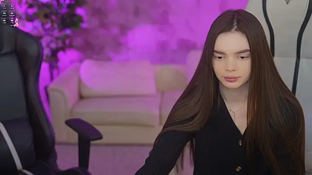 Snapshot of Zlata_Sky chatting on 21, 2, 2025 Zlata Sky online show from 21, 2, 2025