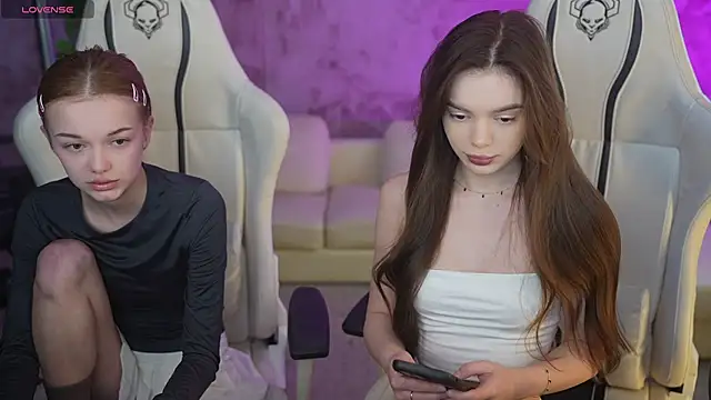 Snapshot of Zlata_Sky chatting on 3, 3, 2025 Zlata Sky online show from 3, 3, 2025