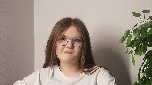 AlyceThoeny online show from 6, 2, 2026