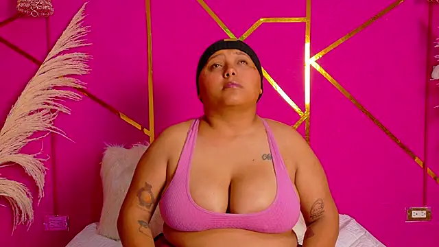 auroravalentina771 online show from 4, 2, 2026