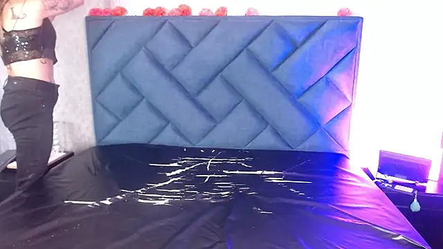 Lia tomson online show from 21, 2, 2026