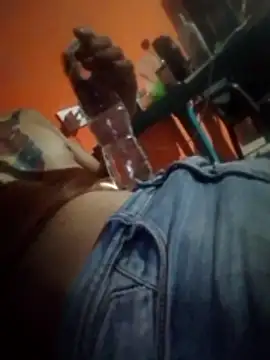 Snapshot of Alexanderz1996a chatting on 3, 2, 2026 Alexanderz1996a online show from 3, 2, 2026