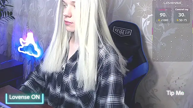 Shiny Victoria online show from 6, 5, 2026