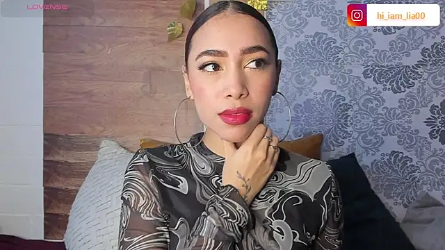 Snapshot of LiaHansson00 chatting on 3, 3, 2026 LiaHansson00 online show from 3, 3, 2026