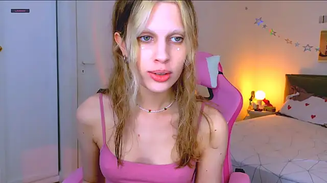 Maxine gold online show from 20, 6, 2026