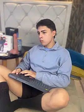 Samu Hott online show from 4, 3, 2026