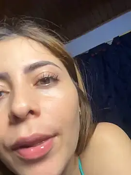 Snapshot of lilasun17 chatting on 30, 4, 2026 lilasun17 online show from 30, 4, 2026