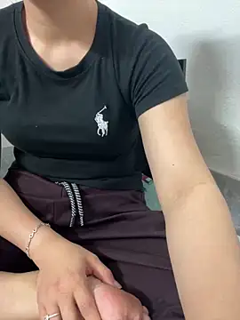 Snapshot of Yinini chatting on 23, 3, 2026 Yinini online show from 23, 3, 2026