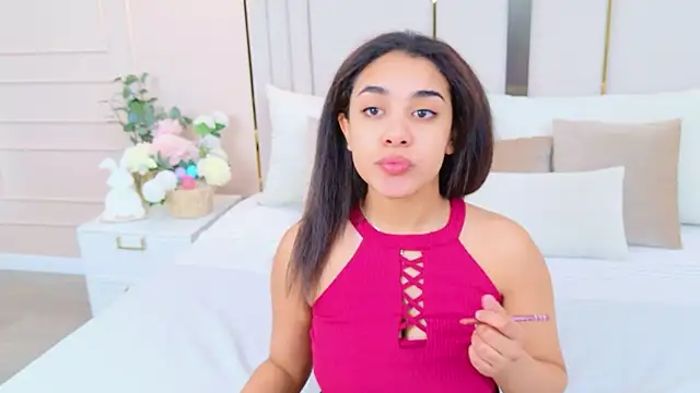 Luna Cortier online show from 7, 4, 2026