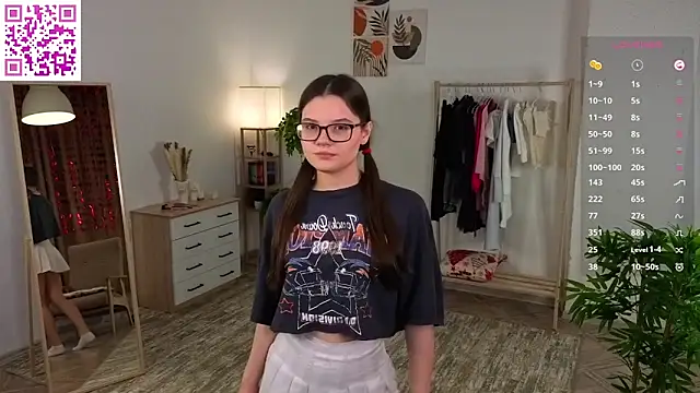 Snapshot of MirthaZien chatting on 9, 3, 2026 MirthaZien online show from 9, 3, 2026