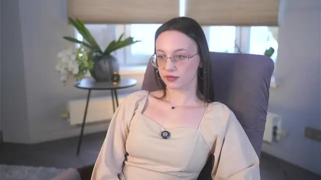 CecilleKizior online show from 3, 2, 2026