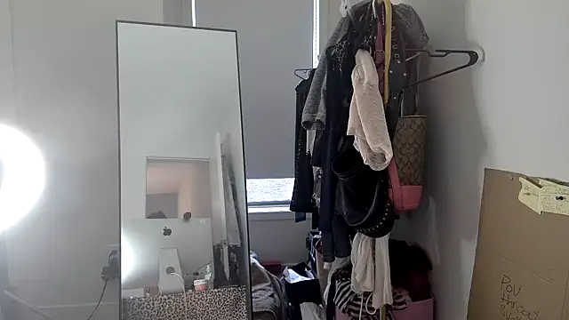 JUCY APPLE online show from 13, 4, 2026