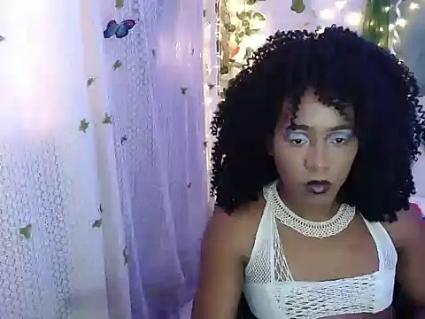 Snapshot of zafiro_blu chatting on 24, 7, 2026 zafiro blu online show from 24, 7, 2026