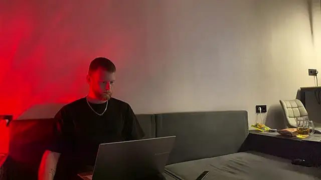 Snapshot of Adam_ice chatting on 6, 4, 2026 Adam ice online show from 6, 4, 2026