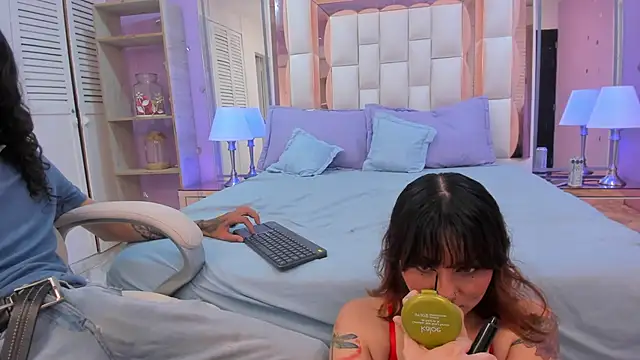Goldentemptation  online show from 9, 5, 2026