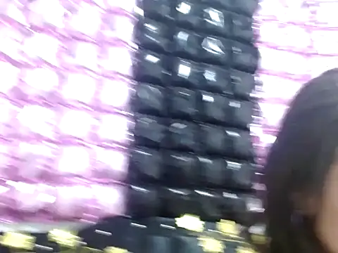 vecinacaliente  online show from 5, 2, 2026