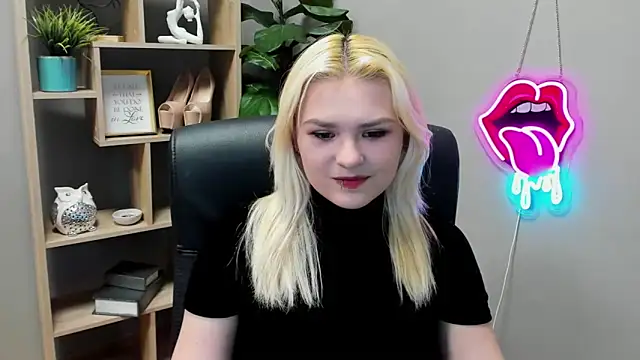 SweetLilyxo online show from 2, 4, 2026
