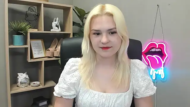 SweetLilyxo online show from 13, 5, 2026