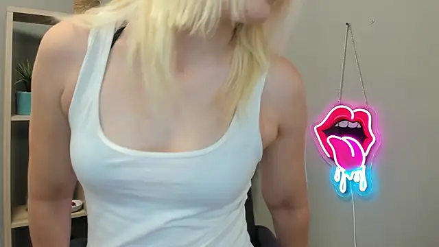 SweetLilyxo online show from 4, 6, 2026