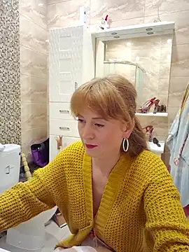 Snapshot of LanaBananaa_ chatting on 10, 4, 2026 LanaBananaa online show from 10, 4, 2026