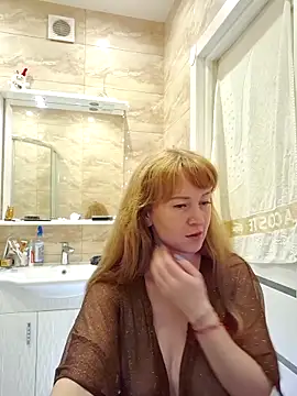 Snapshot of LanaBananaa_ chatting on 13, 4, 2026 LanaBananaa online show from 13, 4, 2026