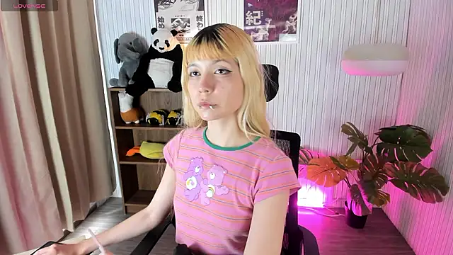 Snapshot of Laukyubey1 chatting on 19, 3, 2026 Laukyubey1 online show from 19, 3, 2026