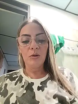 Snapshot of MONITA_SEXXX chatting on 4, 4, 2026 MONITA SEXXX online show from 4, 4, 2026