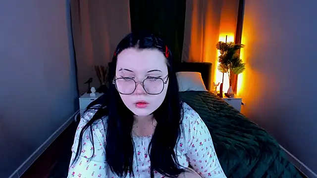 Snapshot of Kira_G0ld chatting on 25, 3, 2026 Kira G0ld online show from 25, 3, 2026