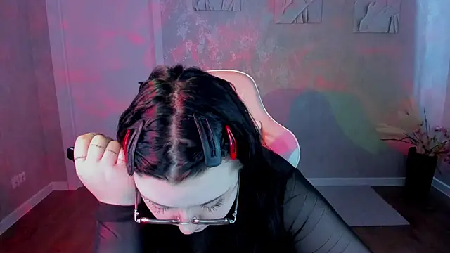 Snapshot of Kira_G0ld chatting on 1, 4, 2026 Kira G0ld online show from 1, 4, 2026