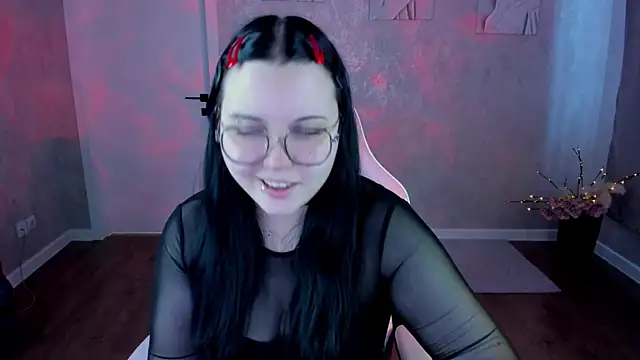 Snapshot of Kira_G0ld chatting on 7, 4, 2026 Kira G0ld online show from 7, 4, 2026