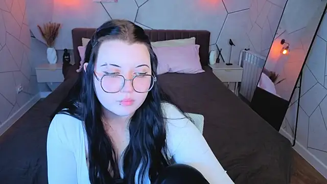 Kira G0ld online show from 27, 5, 2026