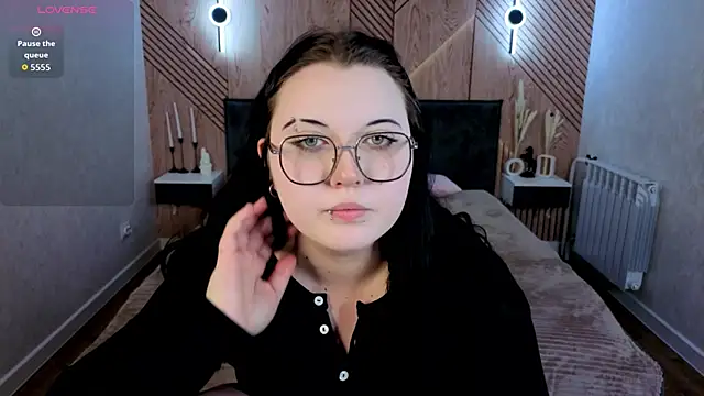 Kira G0ld online show from 28, 5, 2026