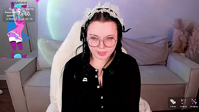 Snapshot of Kira_G0ld chatting on 27, 6, 2026 Kira G0ld online show from 27, 6, 2026