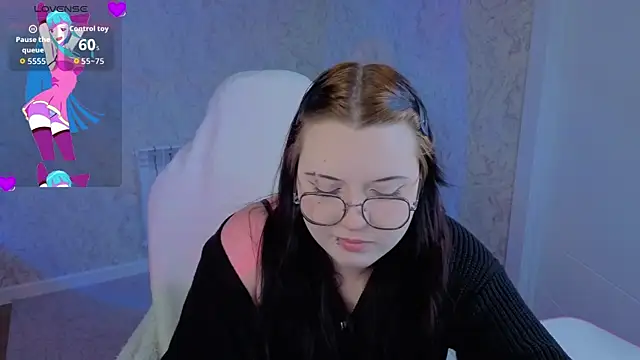 Snapshot of Kira_G0ld chatting on 9, 7, 2026 Kira G0ld online show from 9, 7, 2026