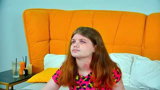 ChloeHalses online show from 9, 5, 2026